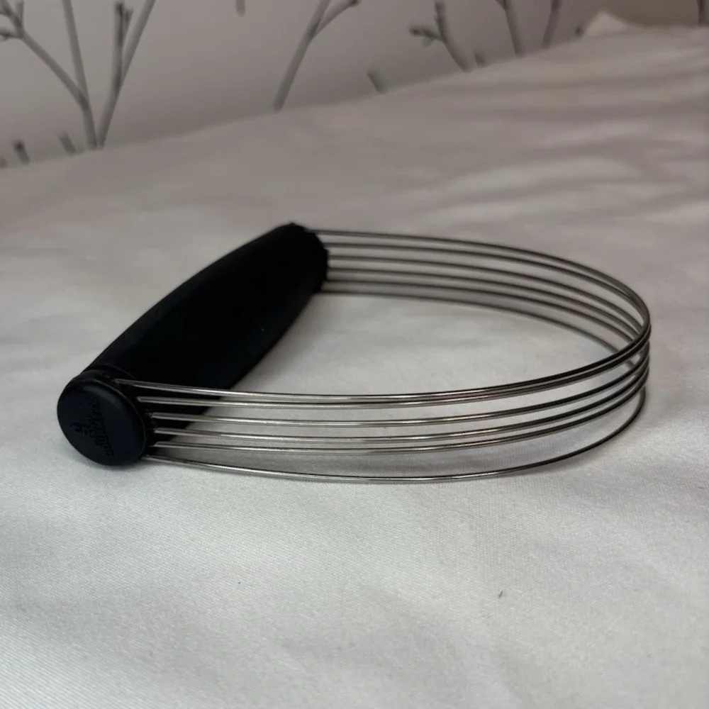 Grand Gourmet Pastry Blender Stainless Steel‎ Black Handle